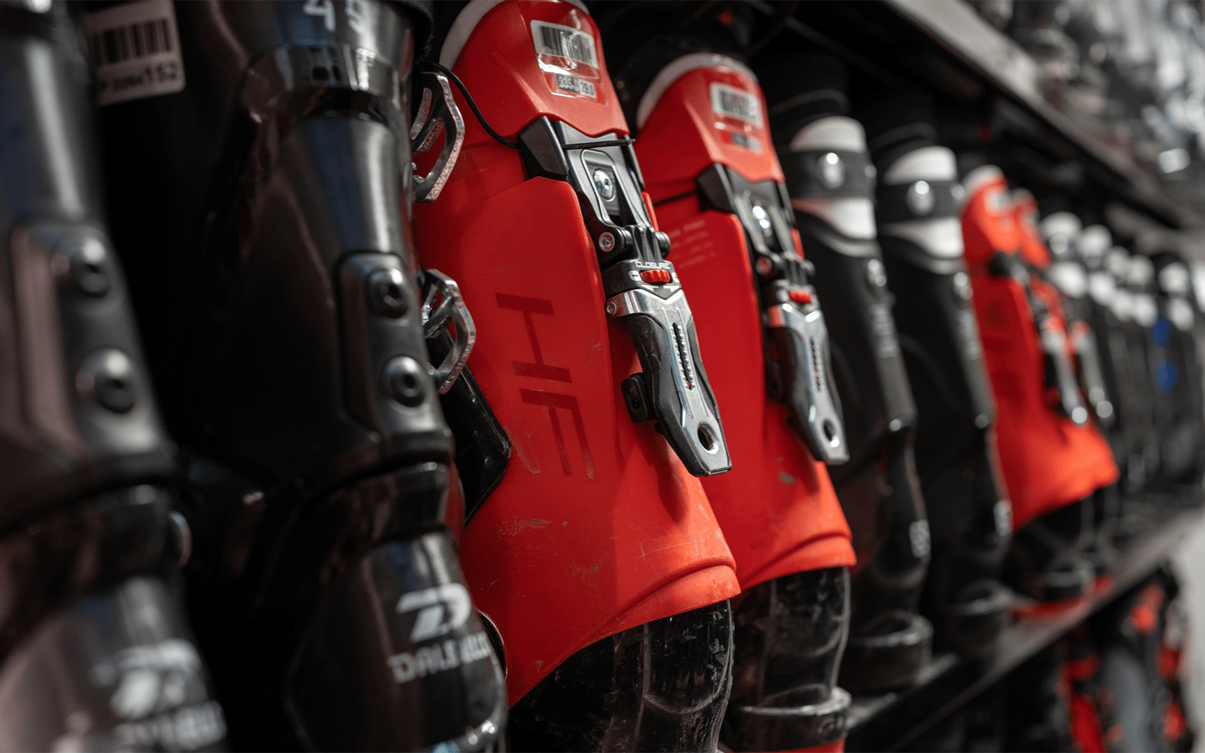 InterSport-Laden mit Kleidung im Inneren